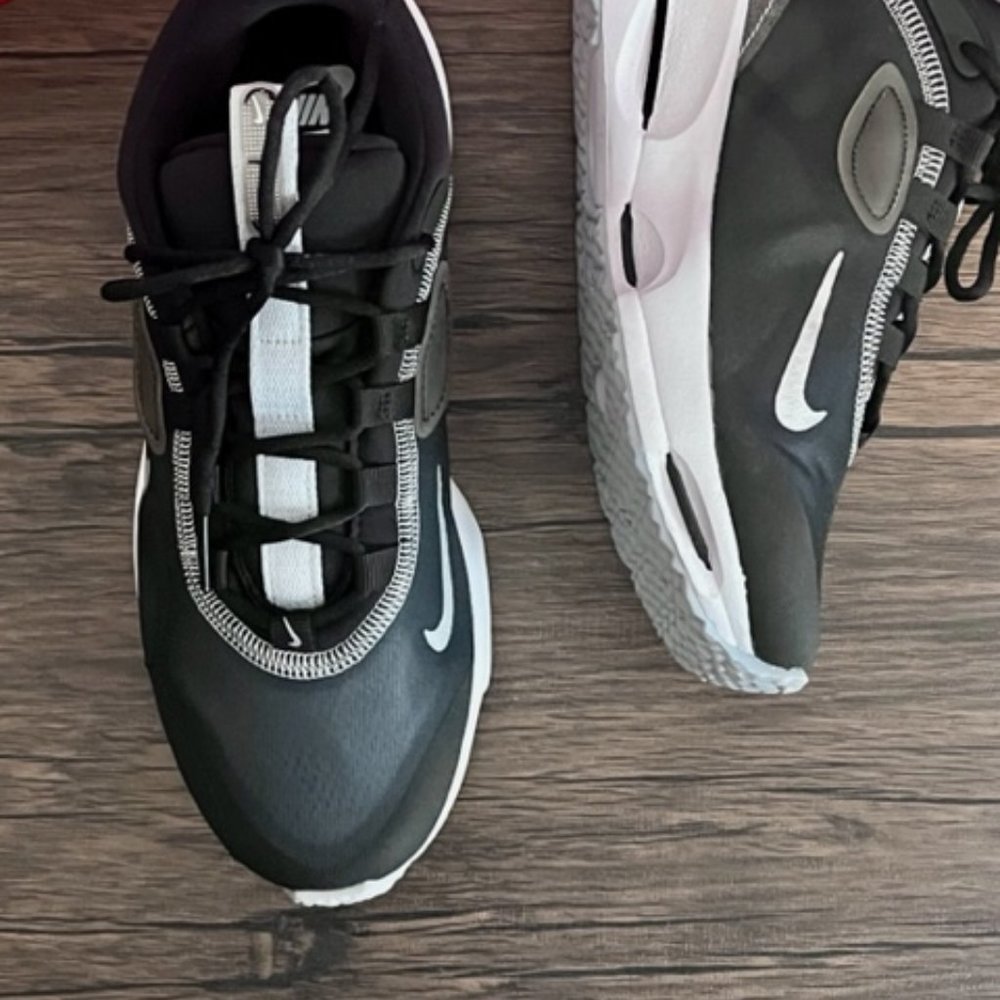 Nike Spark Women’s Sneakers - image 5